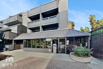 Building Photo - 7 Embarcadero West