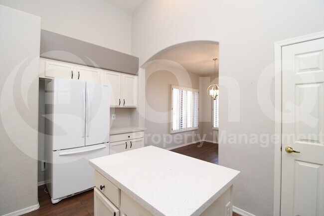 Foto del edificio - 927 E Hearn Rd