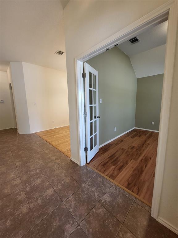 Building Photo - 11021 Casitas Dr
