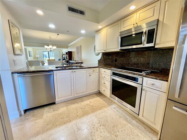 Building Photo - 1501 Marina Isle Way