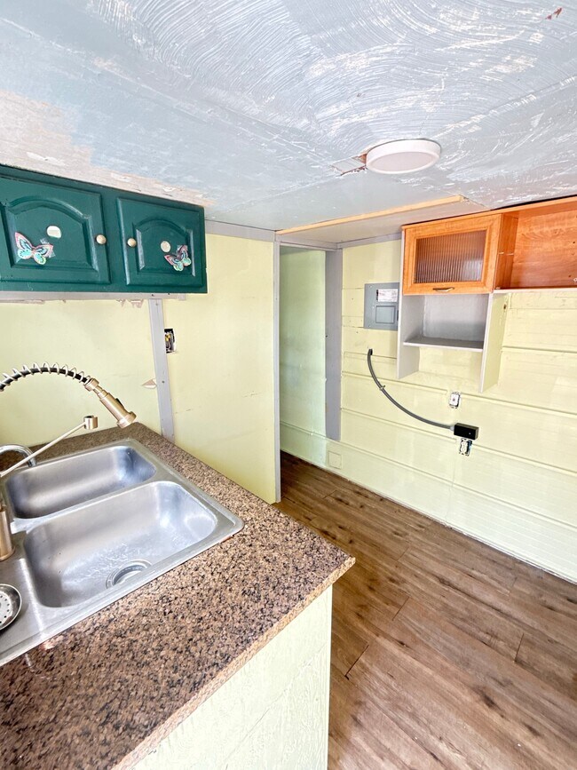 Foto del edificio - 622 N Beach St
