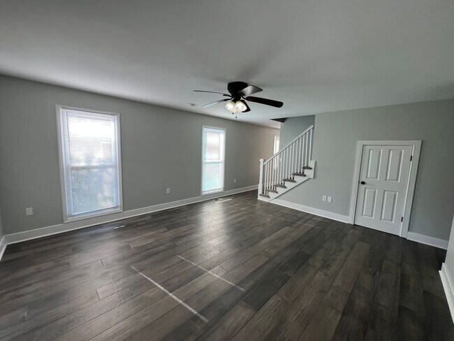 Foto del edificio - 112 Norfolk Cir