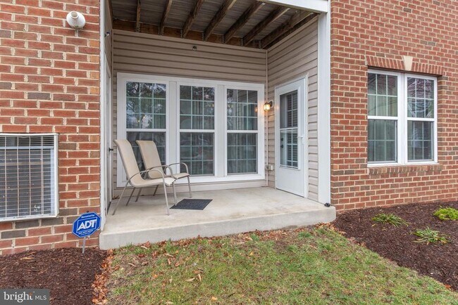 Building Photo - 1622 Hardwick Ct