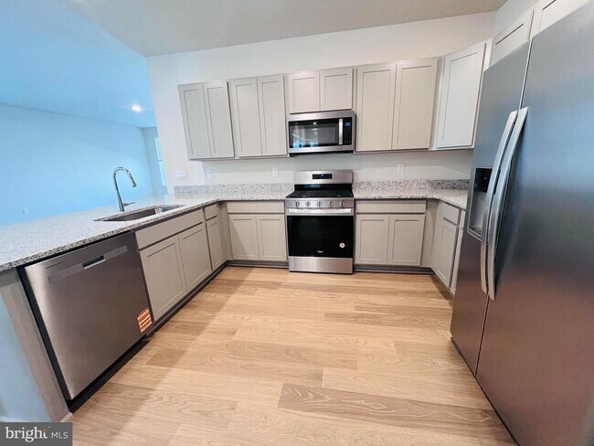 Foto del edificio - 120 Ridgley Blvd
