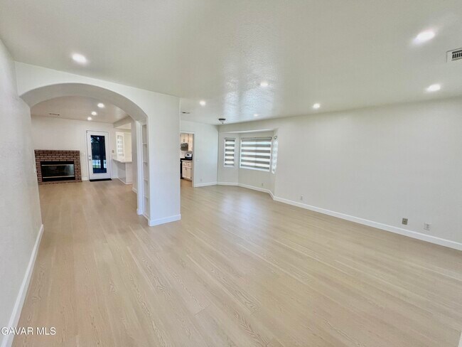 Foto del edificio - 759 E Ave J6