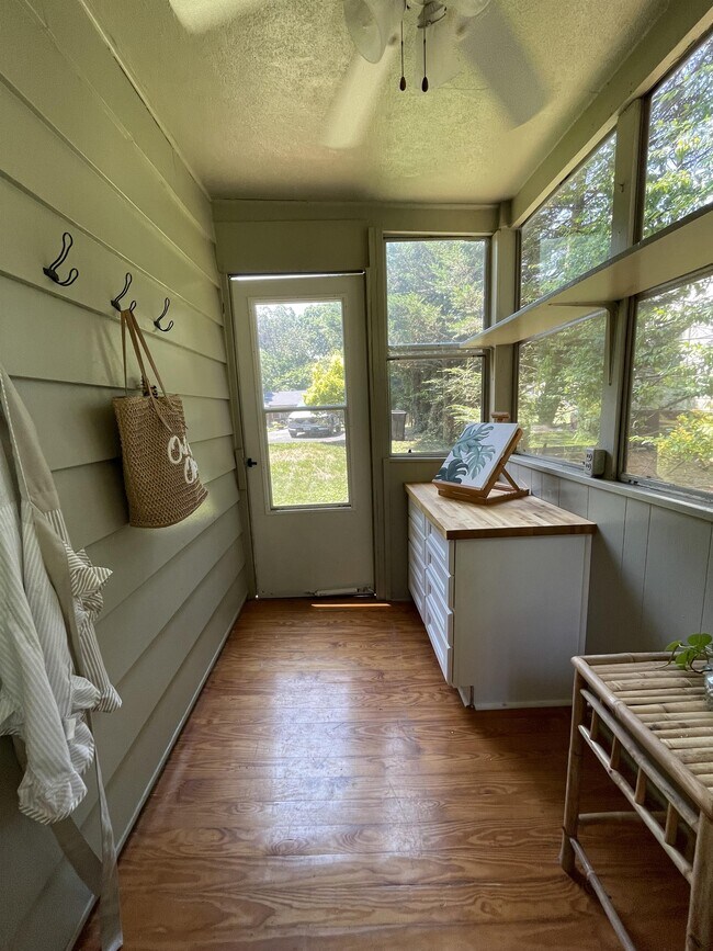 Foto del edificio - 185 Williams Rd