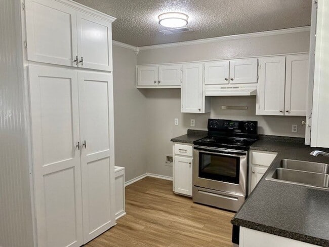 Foto del edificio - Great Location!