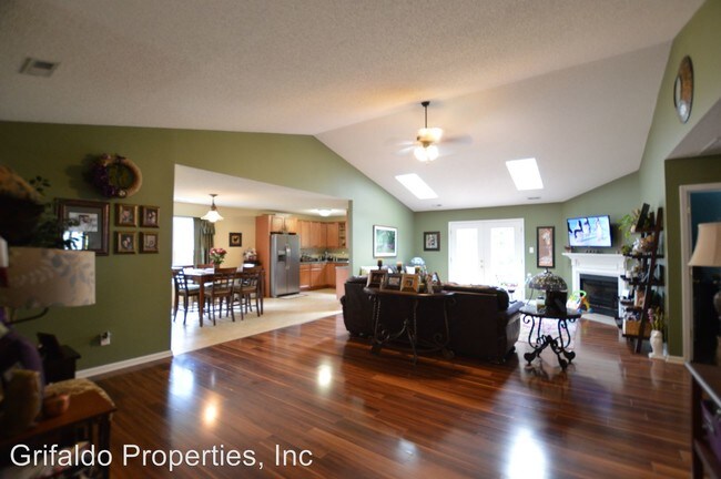 Building Photo - 3 br, 2 bath House - 92 Pollard Drive
