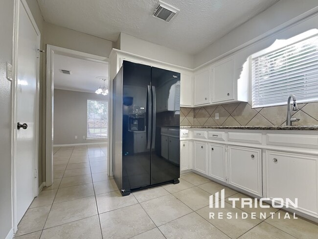 Building Photo - 20202 Laverton Dr
