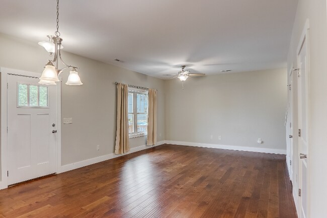 Foto del edificio - 29 Wheeler Rd