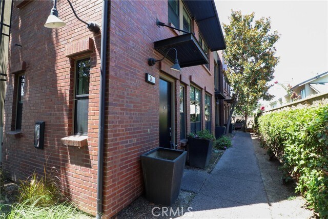 Foto principal - 561 W Maple Ave