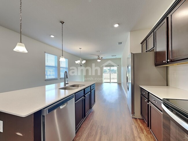 Building Photo - 1067 Walden Pond Dr