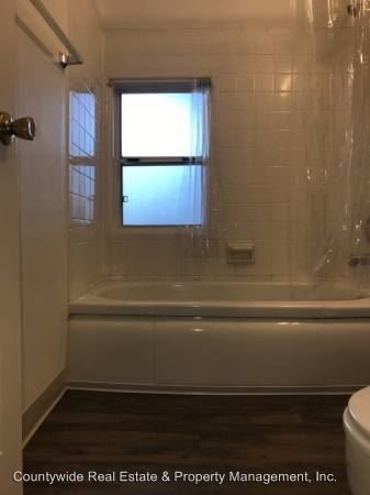 Foto principal - 4546 Boundary St