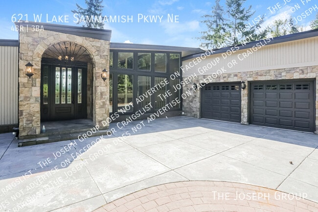 Photo - 621 West Lake Sammamish Pkwy NE House