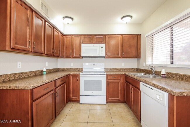 Foto del edificio - 10336 N 62nd Ave