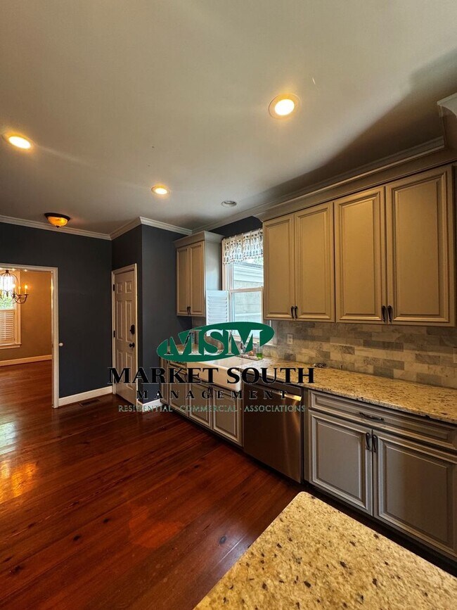 Foto del edificio - RARE SKIDAWAY ISLAND RENTAL IN SOUTH HARBOR- APPOINTMENT NEEDED TO VIEW!