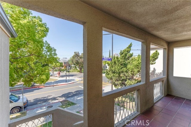 Building Photo - 743 E Doran St