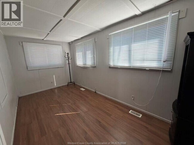 Photo du bâtiment - 1757 Rooney St