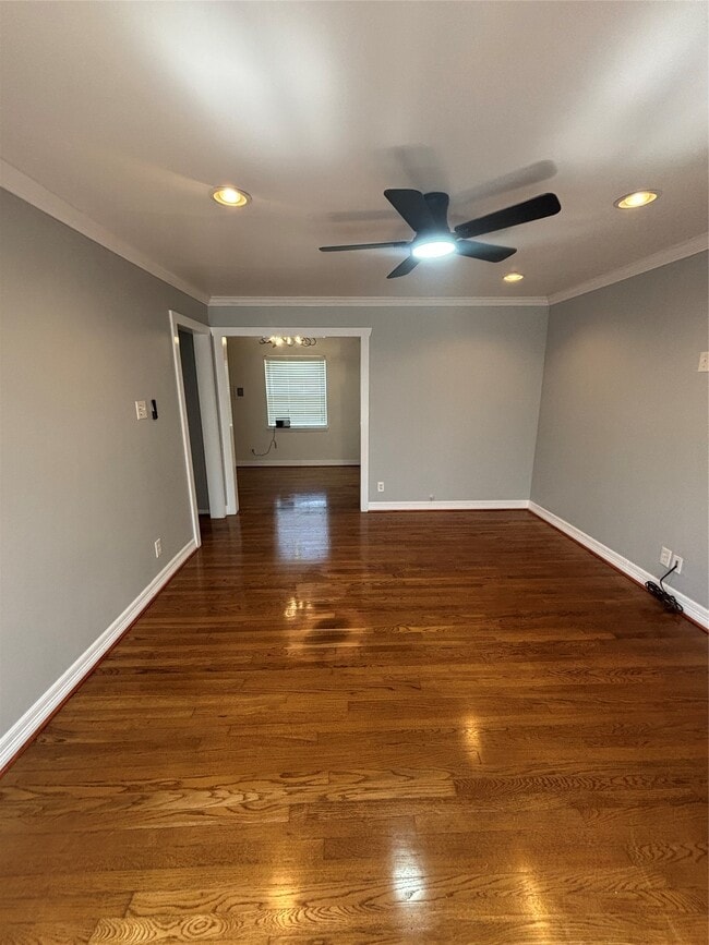 Building Photo - 10510 Sierra Dr