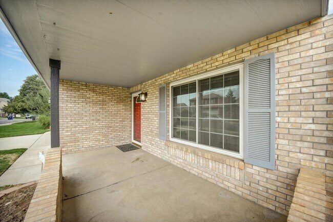 Building Photo - Beautiful Green Valley Ranch Home with Ver...