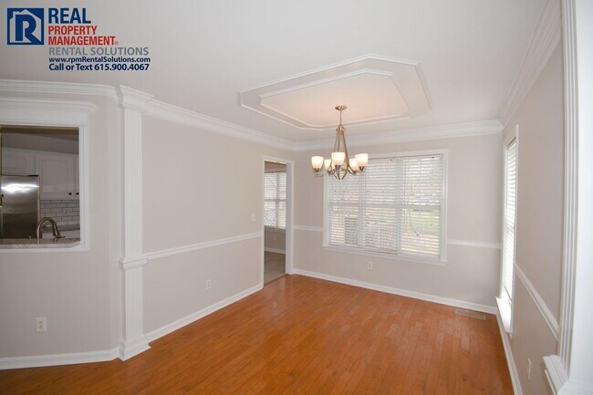 Foto del edificio - Gorgeous all-brick 4BD/2.5BA+Bonus room! Attached garage, bonus room AND loft!