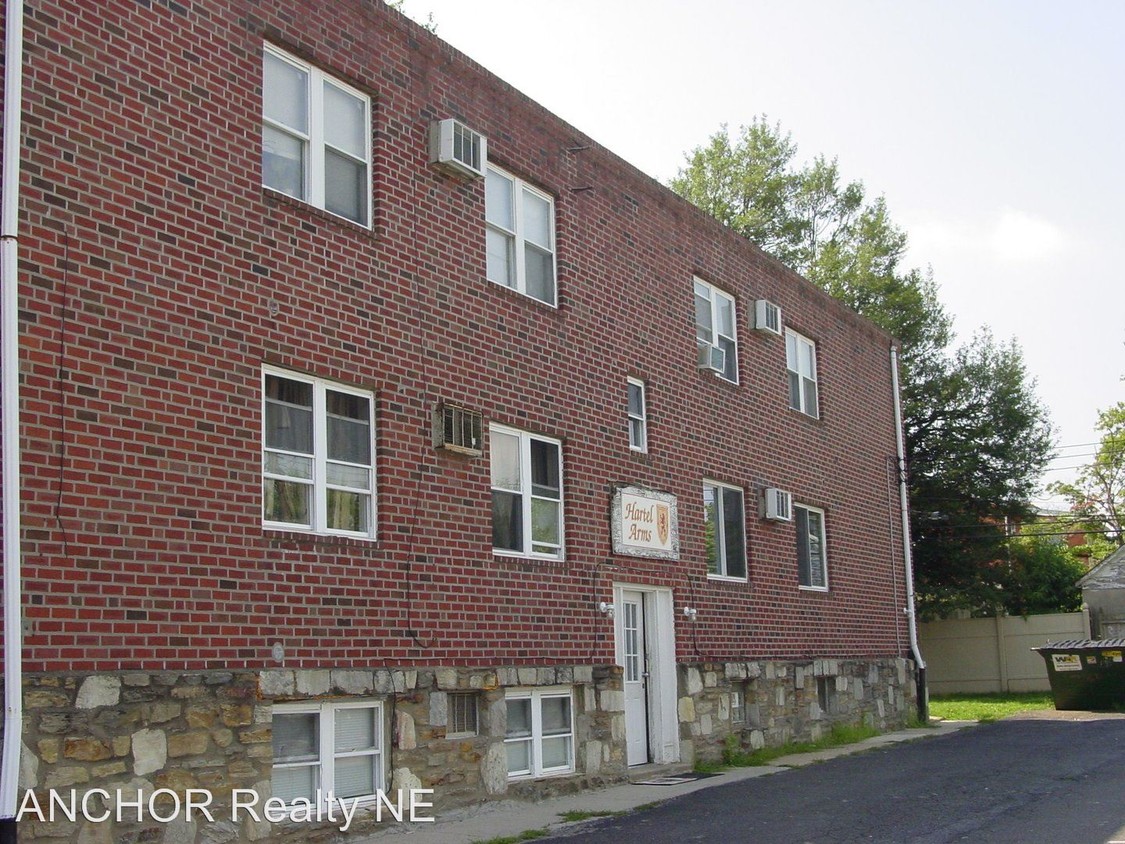 Primary Photo - 1726 Hartel Ave