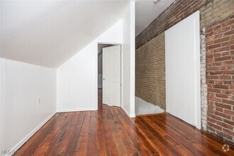 Building Photo - 6911 Franklin Blvd