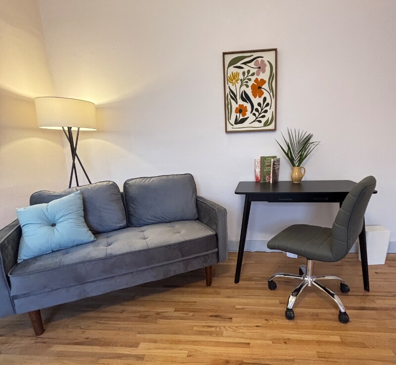 Foto principal - 807 N Monterey Ave