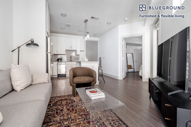 Foto del edificio - 710 E 3rd St