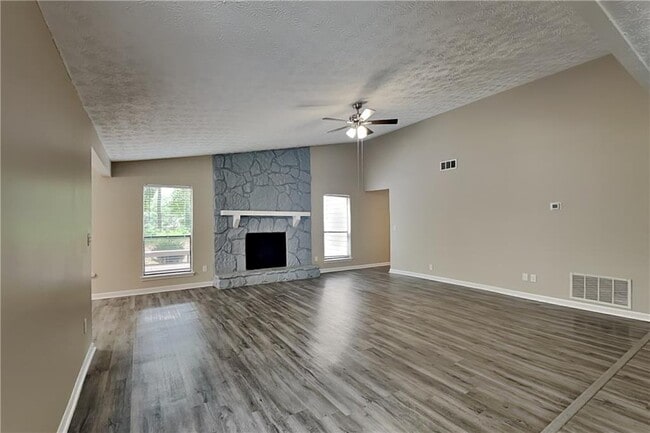 Foto del edificio - 1207 Ridgeside Dr NW