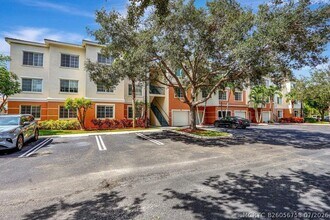Building Photo - 7101 Myrtlewood Cir W