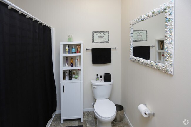 Baño - West Ridge Apartments