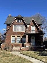 Building Photo - 864 Alter Rd
