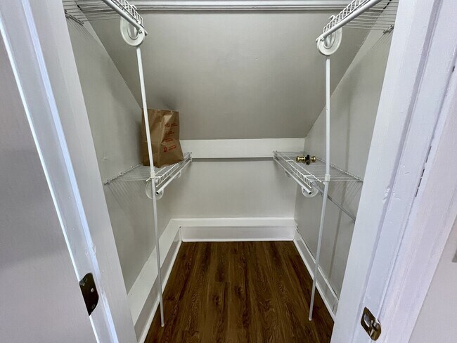 Foto del edificio - 24 Eaton