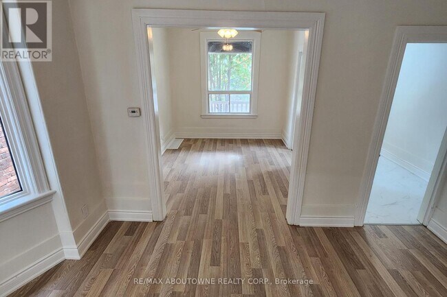 Photo du bâtiment - 41 Somerset Ave