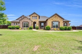 Building Photo - 102 Willowbrook Dr