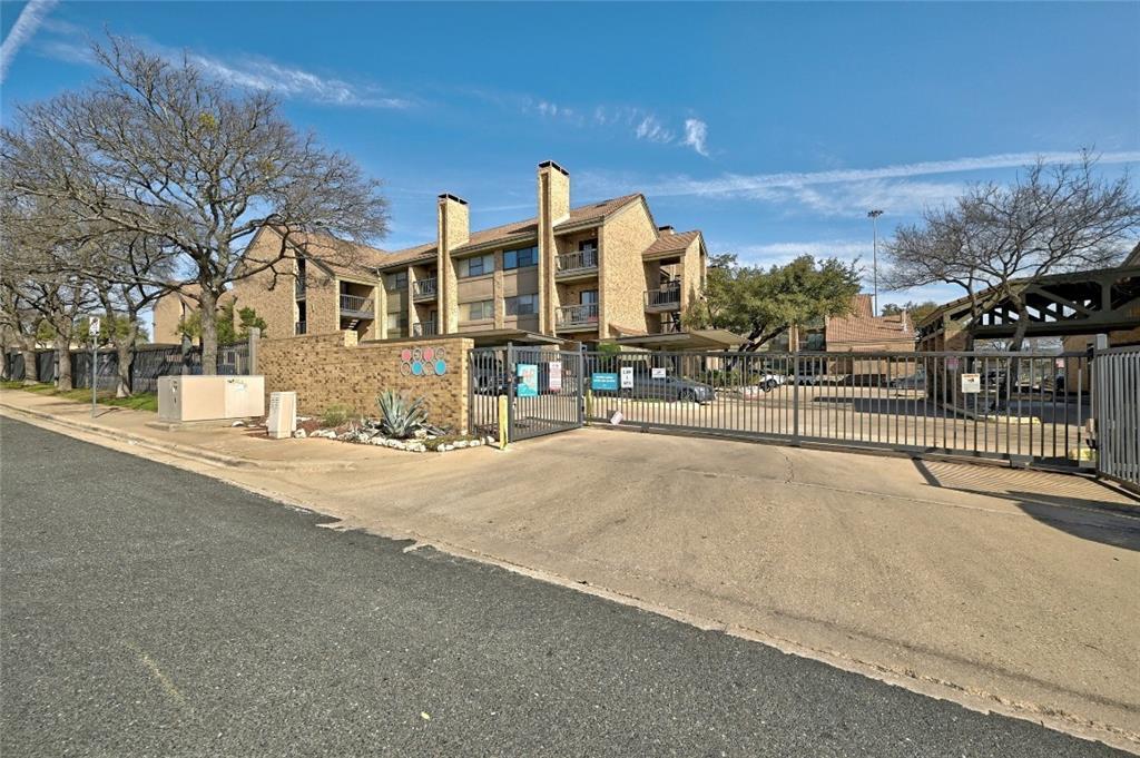 Primary Photo - 8888 Tallwood Dr