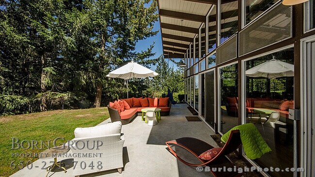 Building Photo - 50 Skywood Way