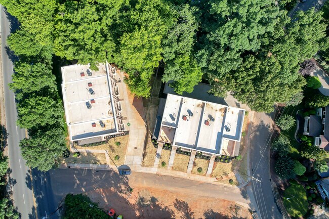 Building Photo - 600 West Blvd