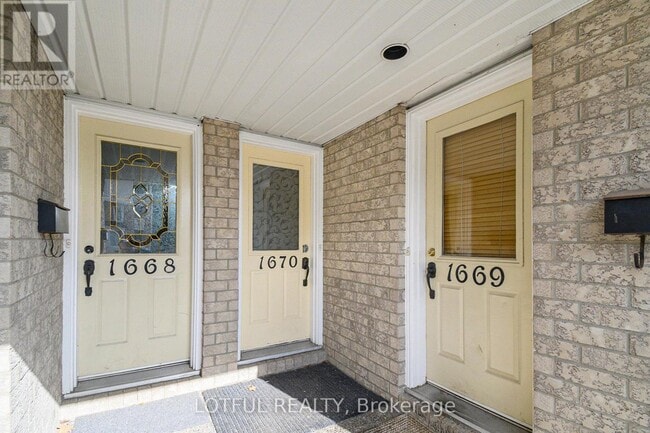Building Photo - 1670 Locksley Ln