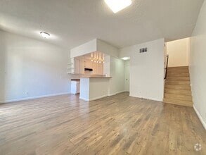 Building Photo - 14520 Plummer St