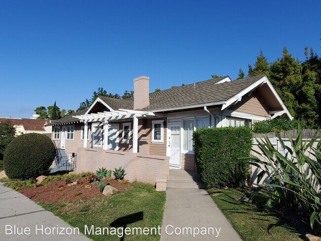 Building Photo - 2301 De La Vina St