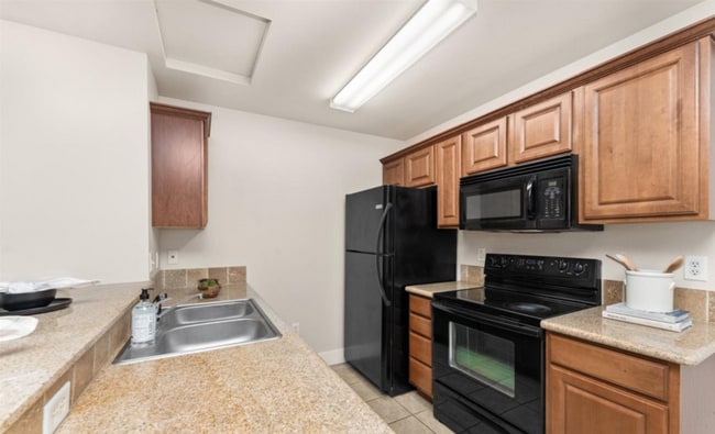 Foto del edificio - 11045 W Garverdale Ln