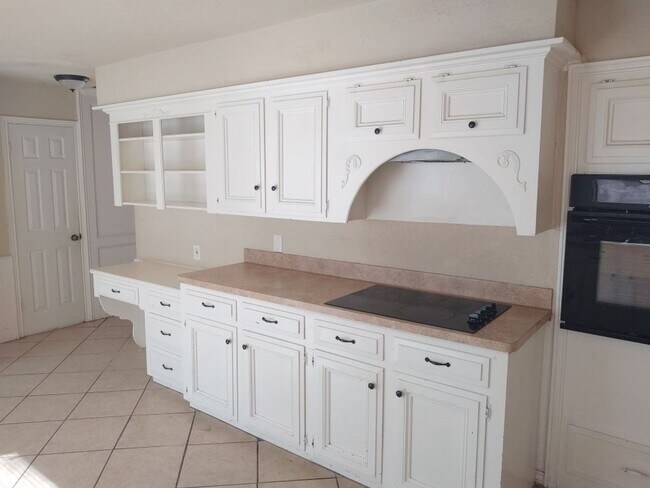 Foto del edificio - 14915 Oak Bluff Ct