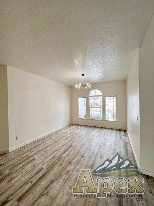 Foto del edificio - 12551 W Hidden Valley Dr
