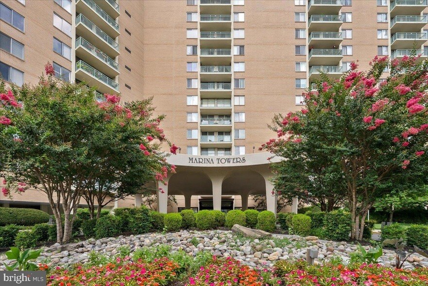 Foto principal - 501 Slaters Ln