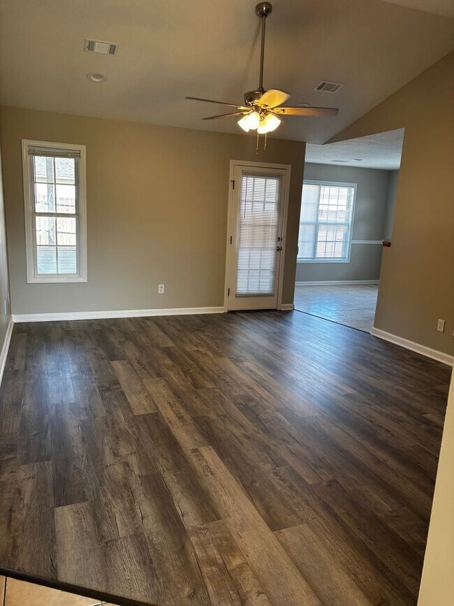 Foto del edificio - 3 Bedroom/ 2Bath located in Nettleton School District