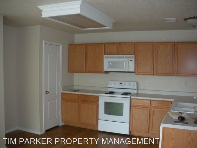 Foto del edificio - 3 br, 2.5 bath House - 11118 Victory Cavern