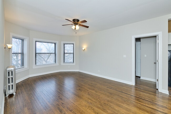 Foto del edificio - 1351 W Touhy Ave