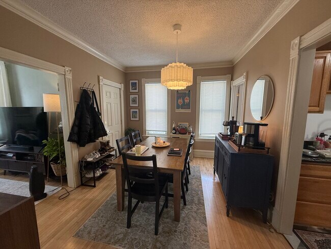 Foto del edificio - 2523 28th Ave S